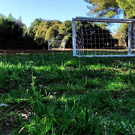 Offrez-Vous Un Sejour Dans Notre Gite A Entressen Une Grande Piscine Pour Se Rafraichir ,Un Espace De Jeux Pour Enfants Pour Des Heures De Divertissement Un Terrain De Petanque Pour Des Parties Endiablees المظهر الخارجي الصورة